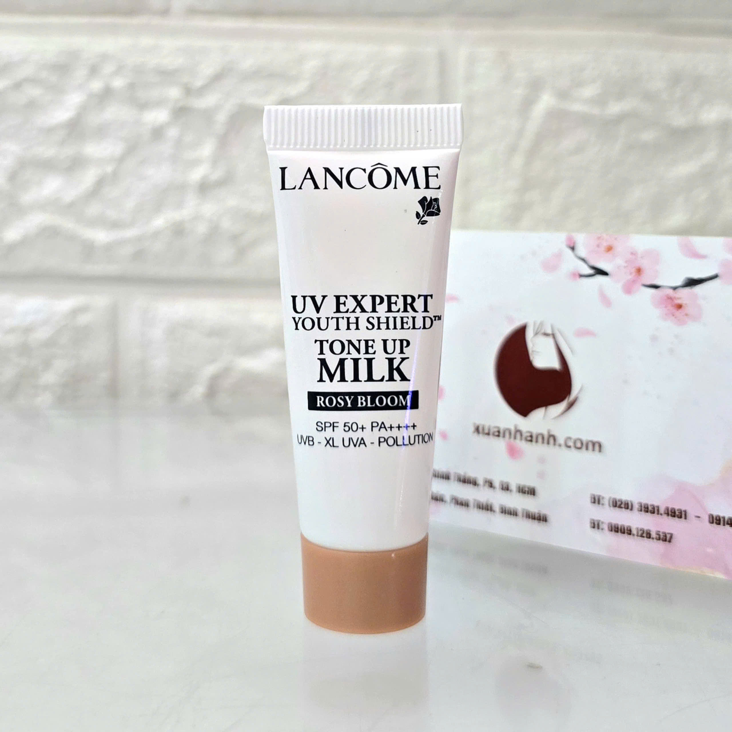 【新品未開封】ランコムUV EXPERT TONE UP MILK ROSE Lancome UV Expert Youth Shield Tone Up Milk 50ml Rosy Bloom