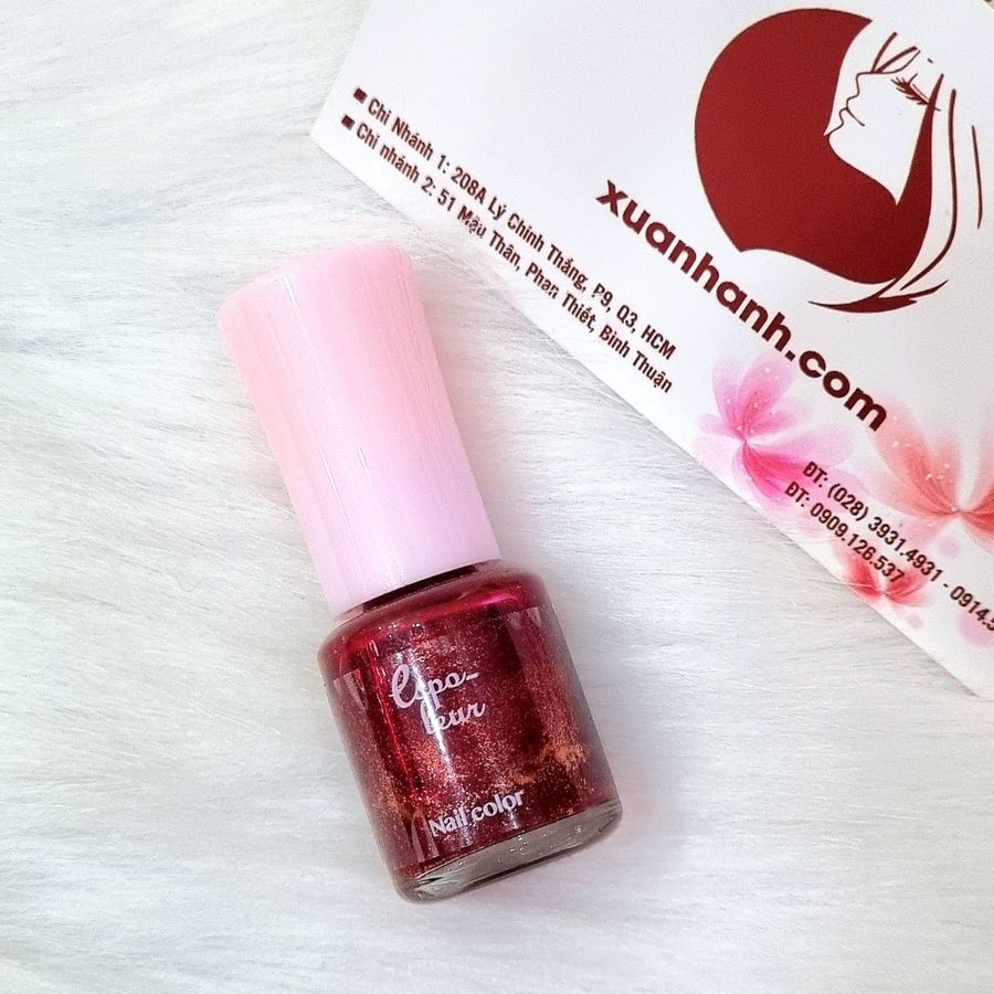 Sơn móng Daiso Nhật Nail Color #42 đỏ đậm có nhũ nhẹ, tôn da