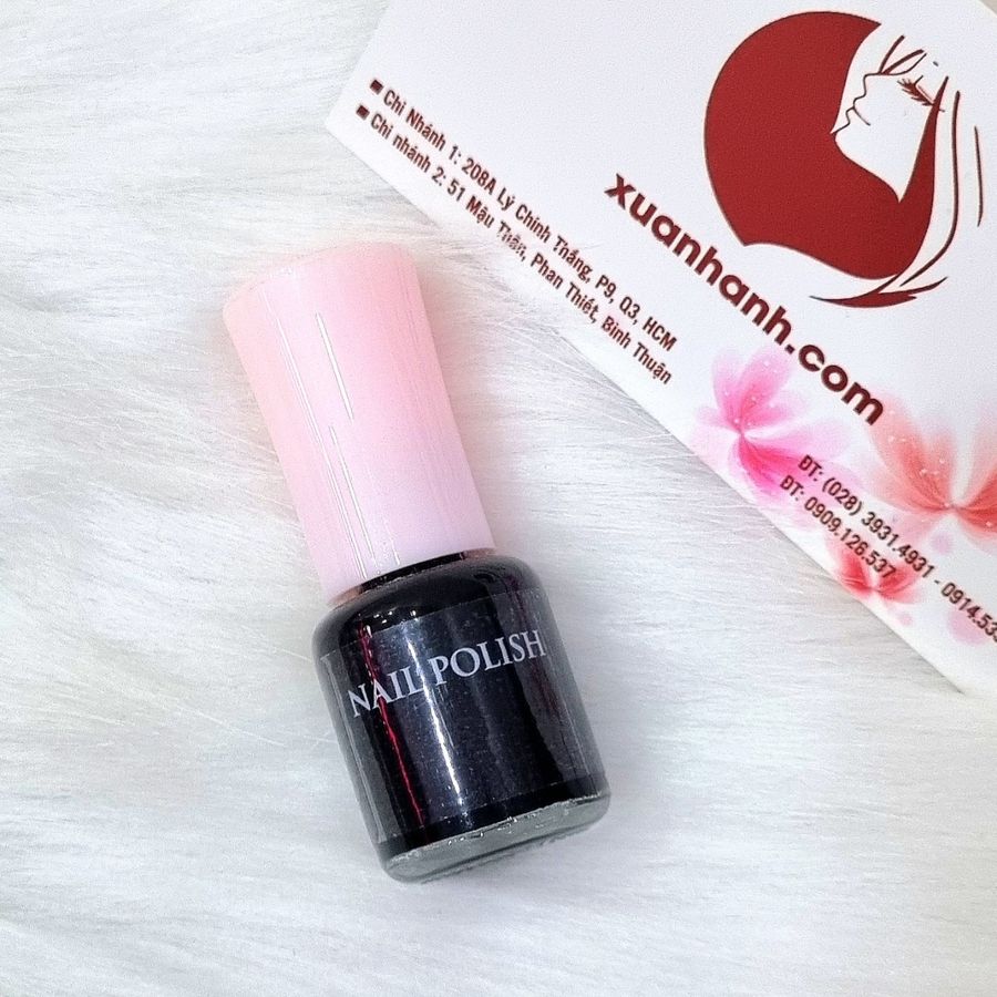 Sơn móng Daiso Nhật Nail Color #24 đen tuyền ấn tượng, cá tính.