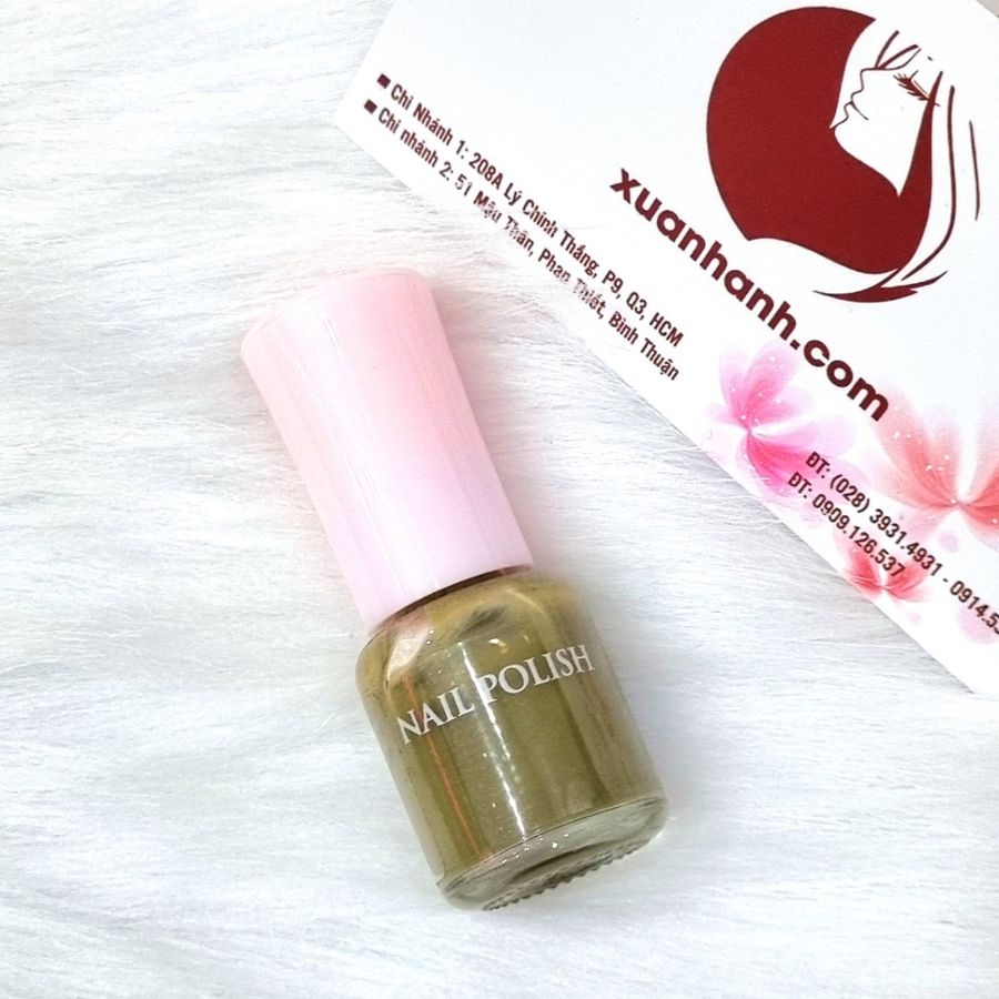 Sơn móng Daiso Nhật Nail Polish #45 xanh rêu cá tính, quyến rũ