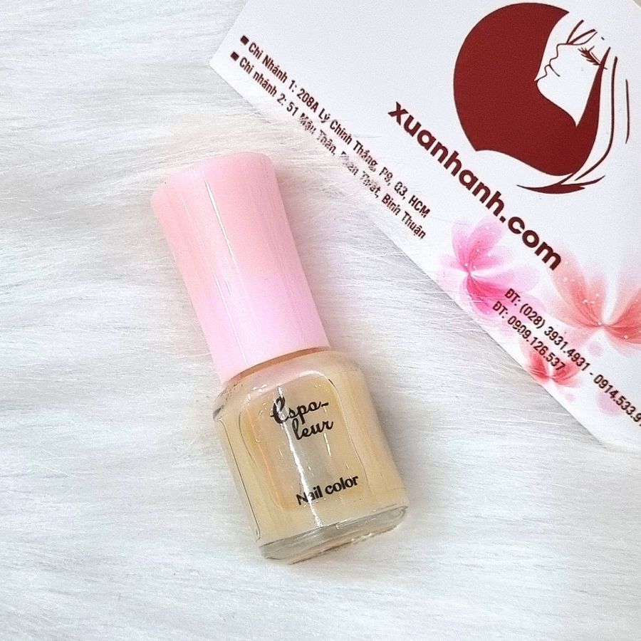 Sơn móng Daiso Nhật Nail Color #37 trắng sữa nhẹ nhàng, tinh tế