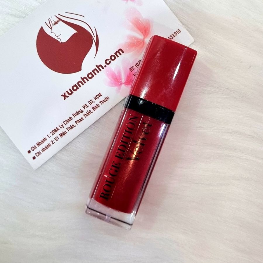 Son Bourjois Rouge Edition Velvet chất kem lì và bám môi, #15 Red-Volution đỏ cổ điển