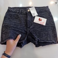 Quần short jean H&M lưng cao cá tính, thể thao, năng động, Black